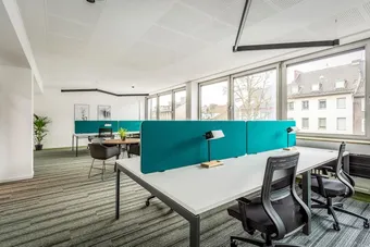 Rivvers Coworking Space in Aachen: Helle, moderne Arbeitsplätze nahe dem Hauptbahnhof (Hbf). Perfekt für flexible Workspaces in zentraler Lage.