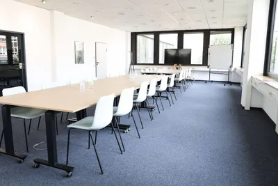 Seminarraum im Coworking Space Rivvers Neuss-Eastside