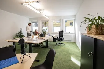 Ausgestattetes Teambüro im Coworking Space Rivvers in Essen-Rüttenscheid